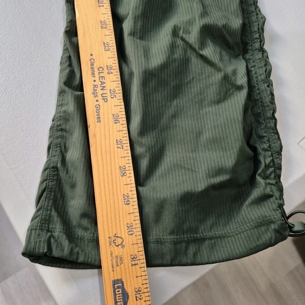 Lululemon Pants Womens Small Legacy Green Dance Studio Cargo Mid-Rise Relaxed